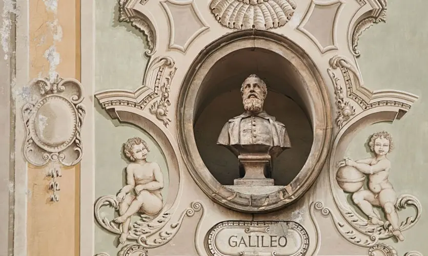 Galileo Galilei: El padre de la astronomía moderna Galileo Galilei: El padre de la astronomía moderna