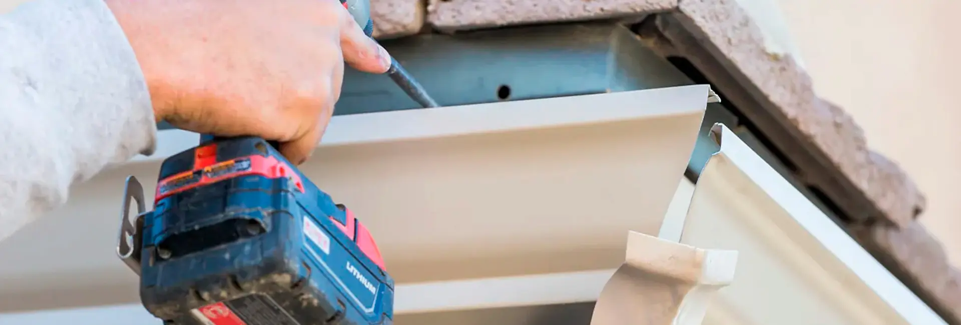 Beneficios de instalar canalones Beneficios de instalar canalones