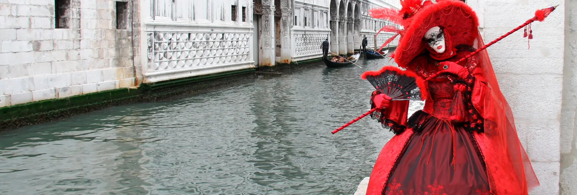 Vestuario Veneciano: glamour y opulencia